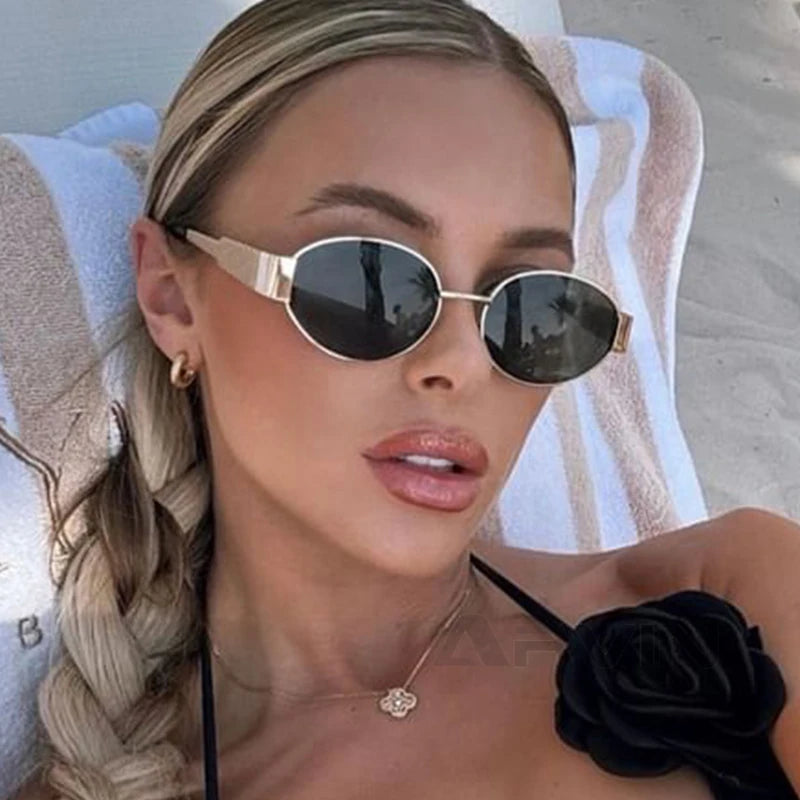 Chic Retro Sunglasses